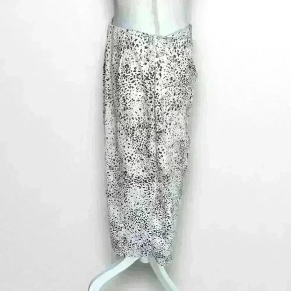Faux wrap skirt Nine West leopard print white and black size medium NWOT - Picture 3 of 6
